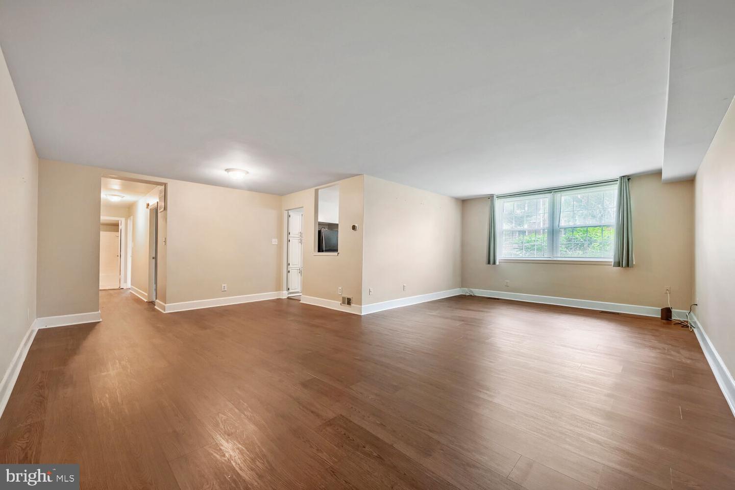 351 Homeland Sway #1d Property Photo 5