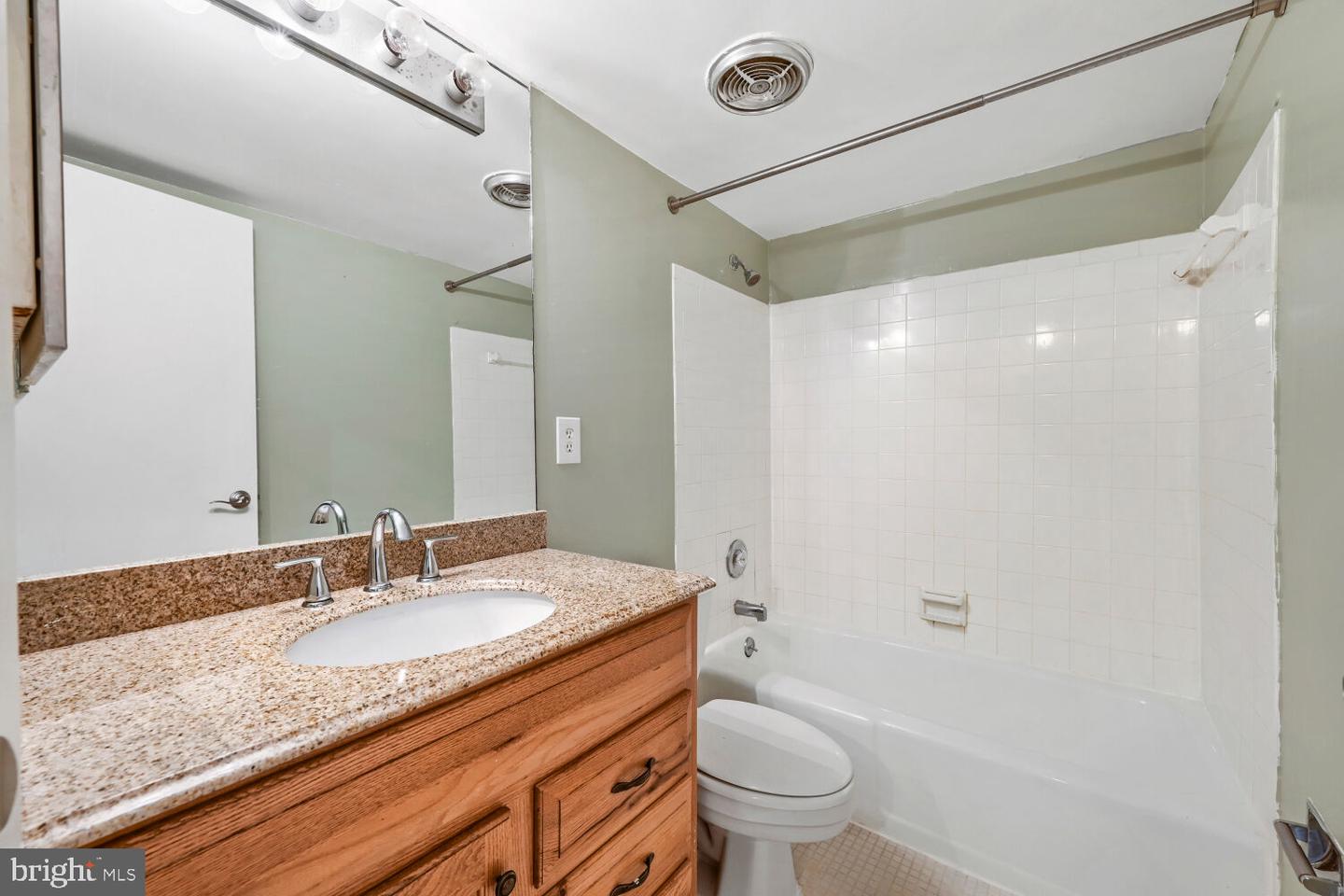 351 Homeland Sway #1d Property Photo 15