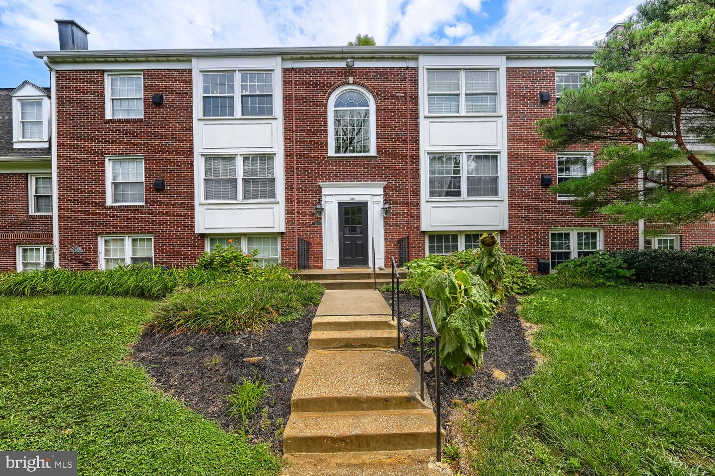 351 Homeland Sway #1d Property Photo 18