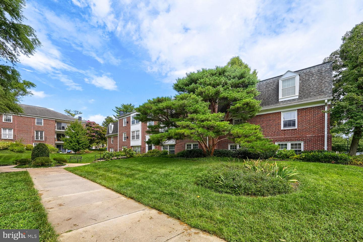 351 Homeland Sway #1d Property Photo 19