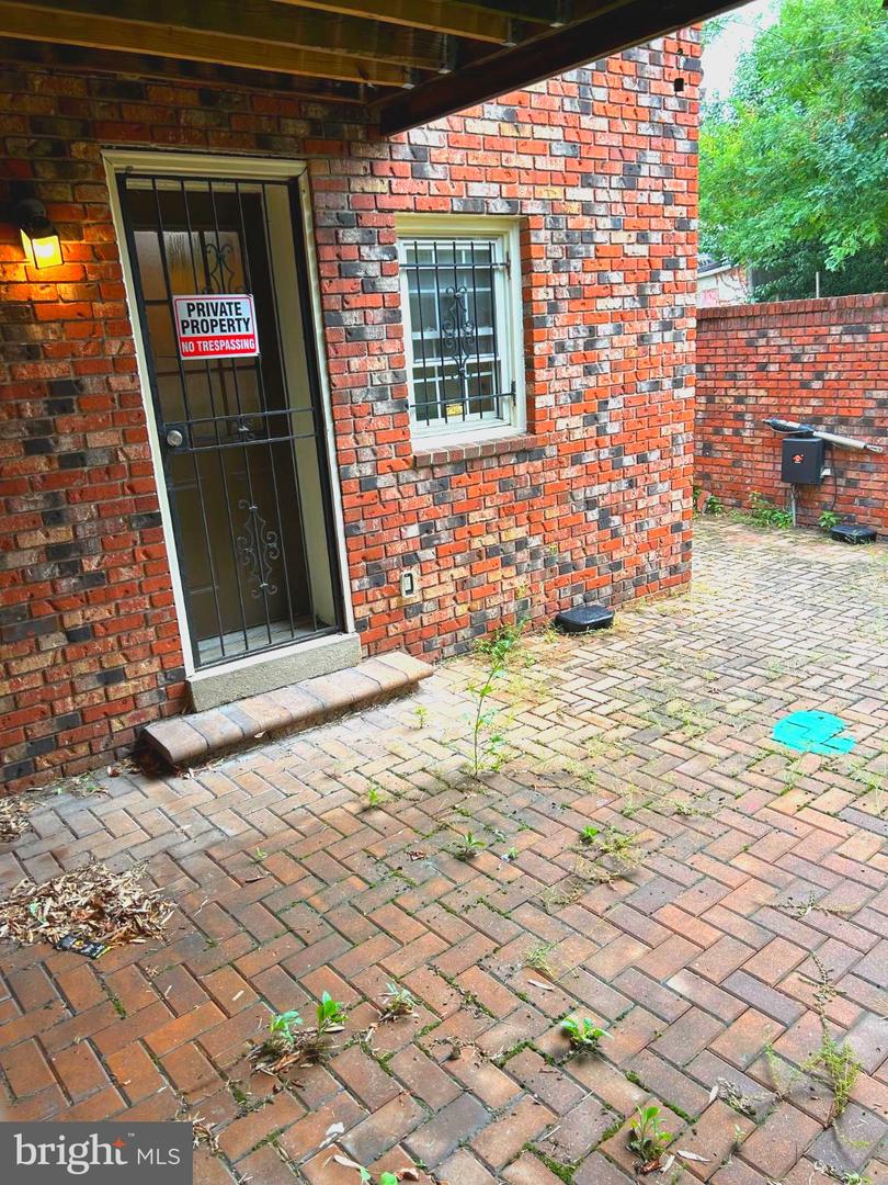 659 Stirling St Property Photo 32