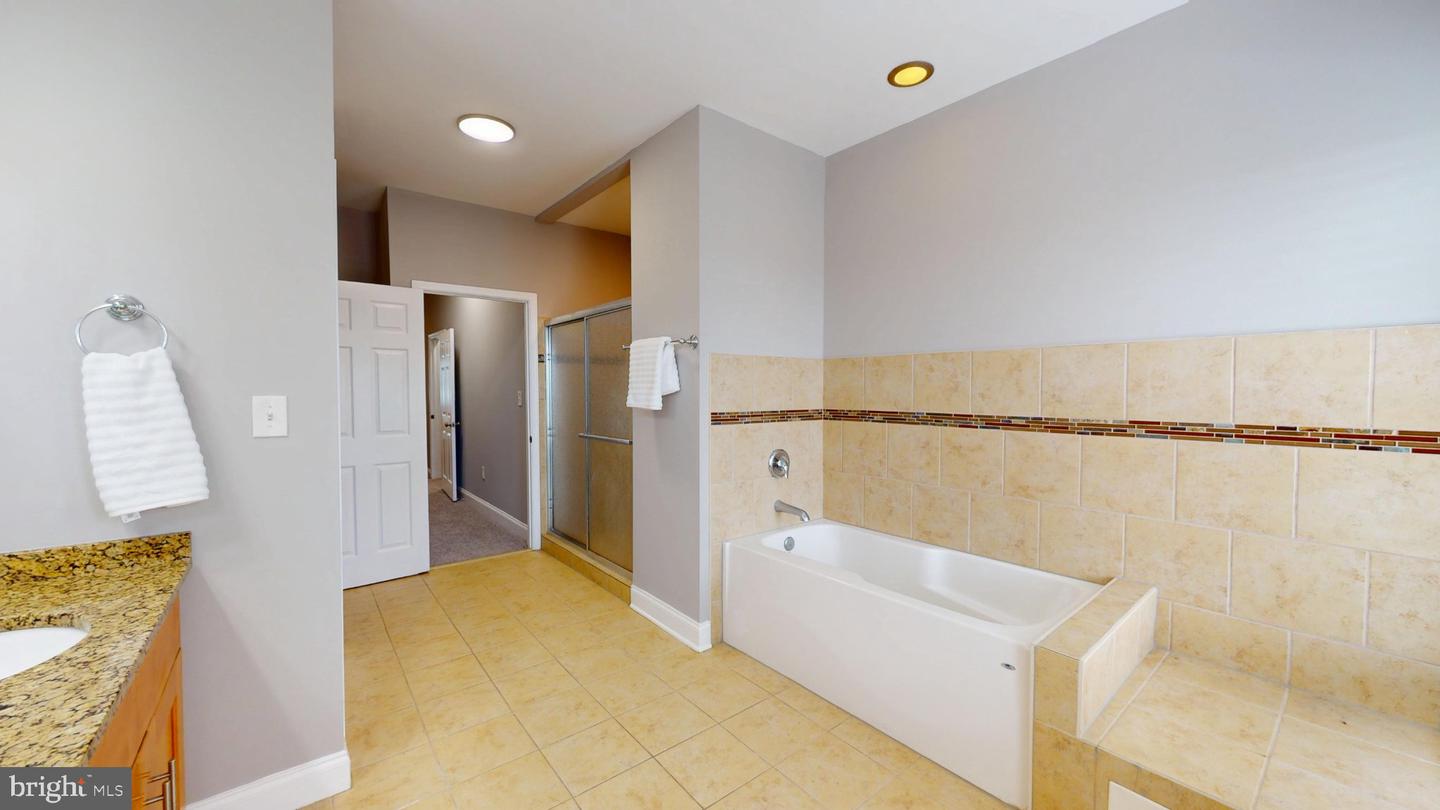 1410 N Bond St Property Photo 15