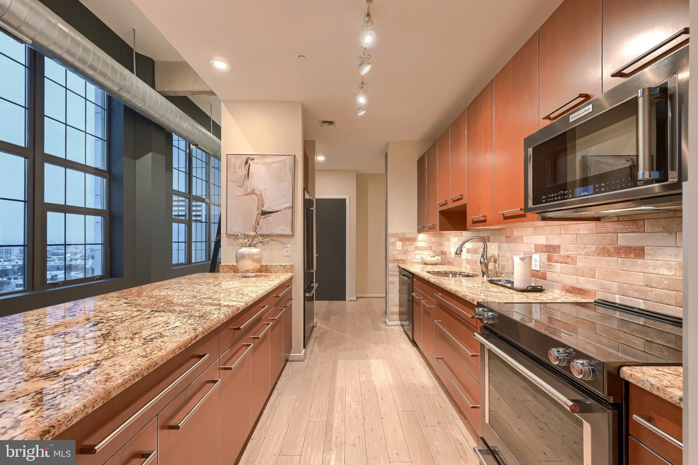 1200 Steuart St #1515 Property Photo 20