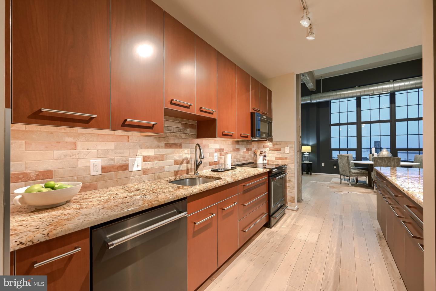 1200 Steuart St #1515 Property Photo 22