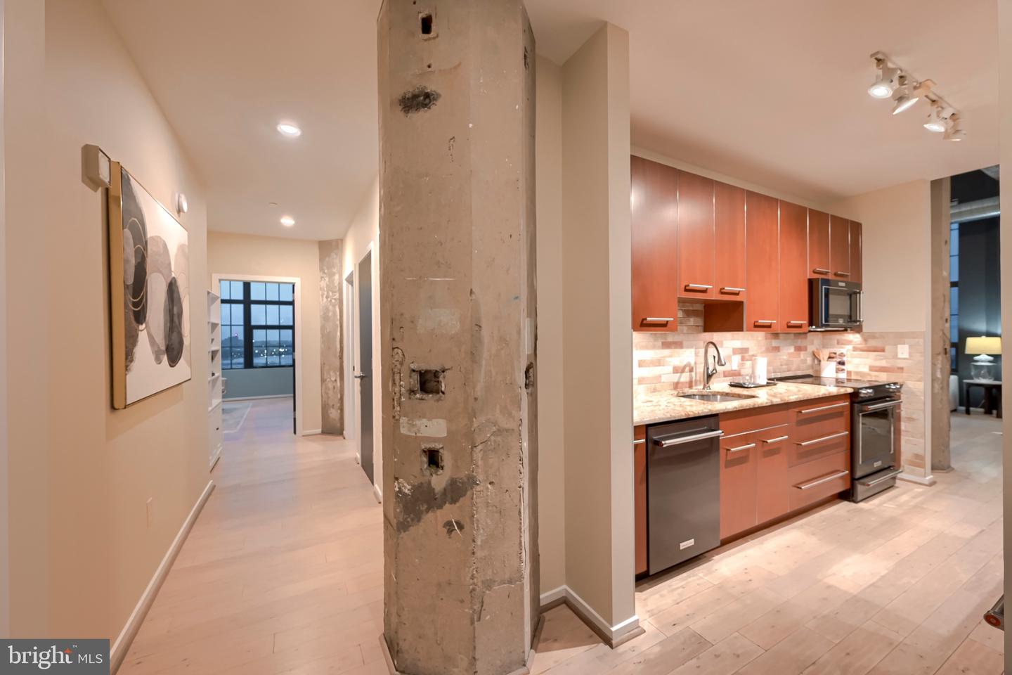 1200 Steuart St #1515 Property Photo 24