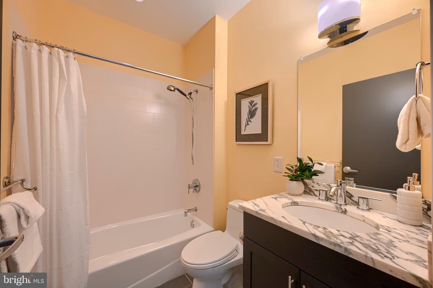 1200 Steuart St #1515 Property Photo 35