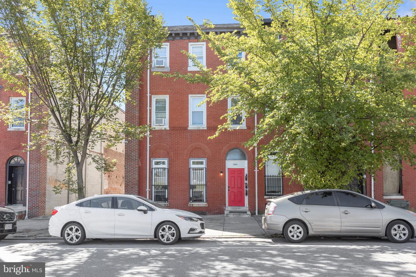 1421 W FAYETTE ST Property Photo 1