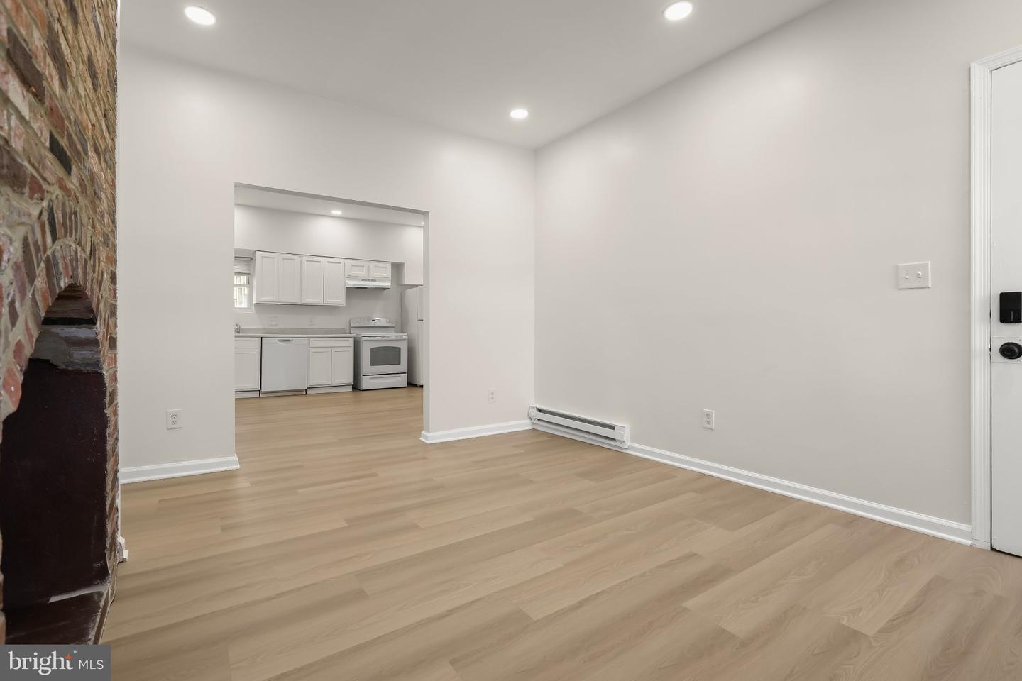 1421 W Fayette St Property Photo 5