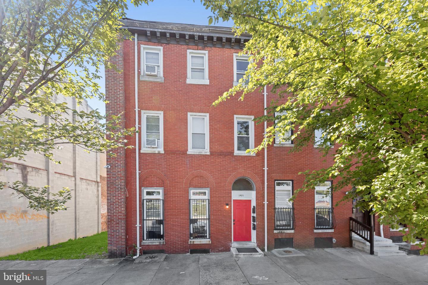1421 W Fayette St Property Photo 15