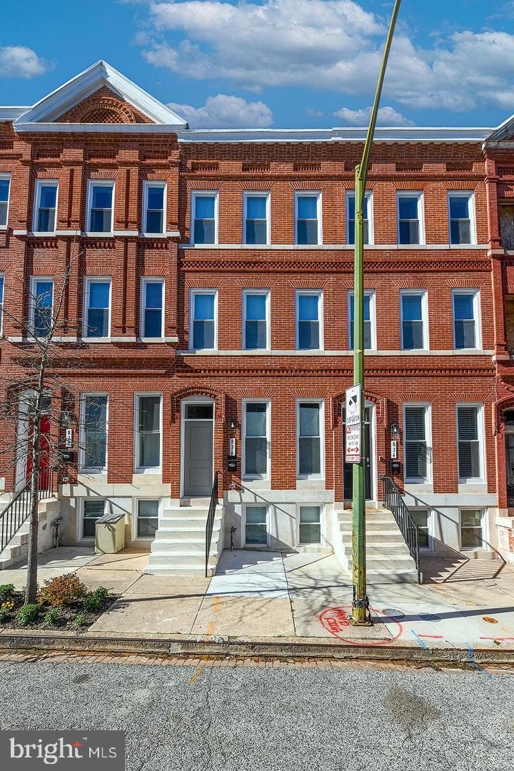 836 Harlem Ave Property Photo 5