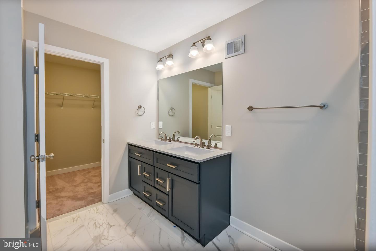 836 Harlem Ave Property Photo 18