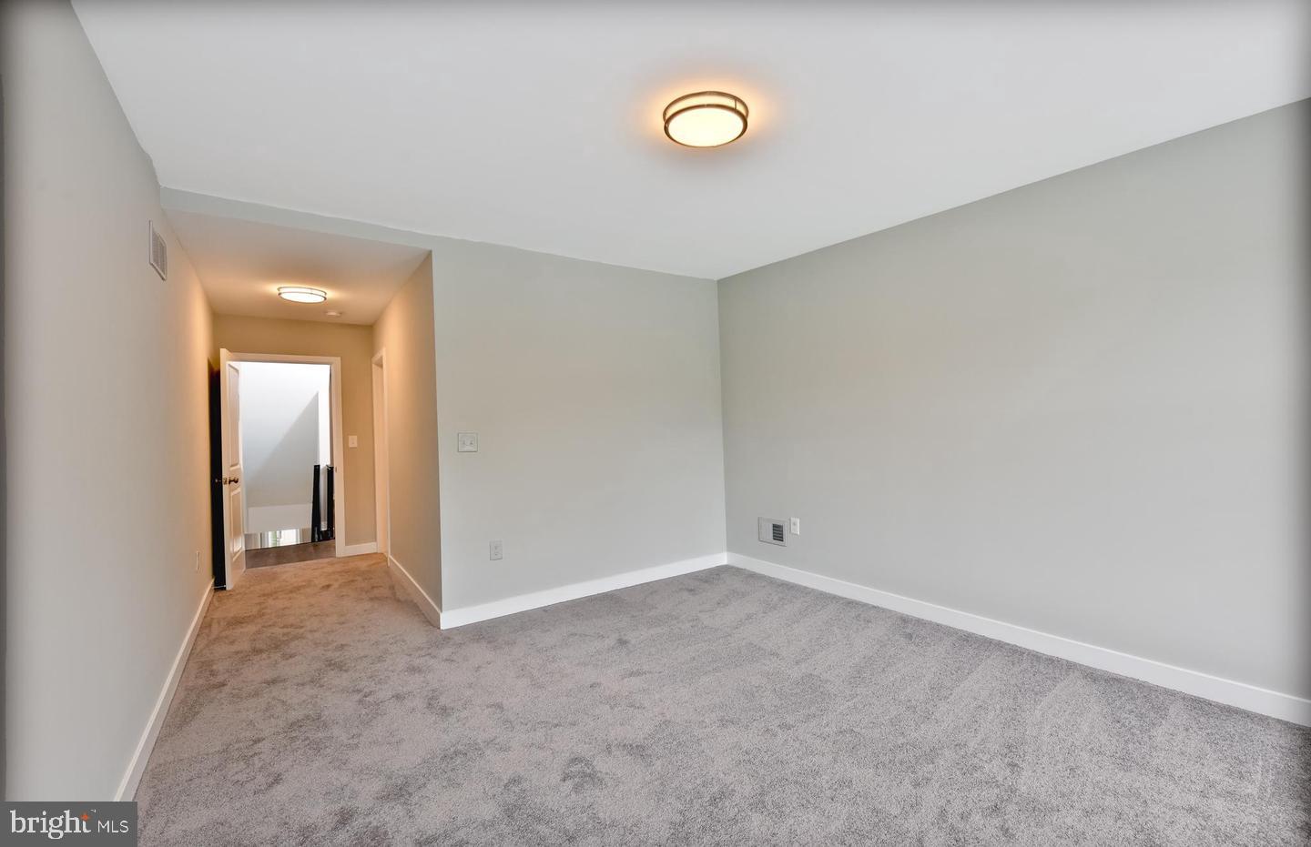 836 Harlem Ave Property Photo 23