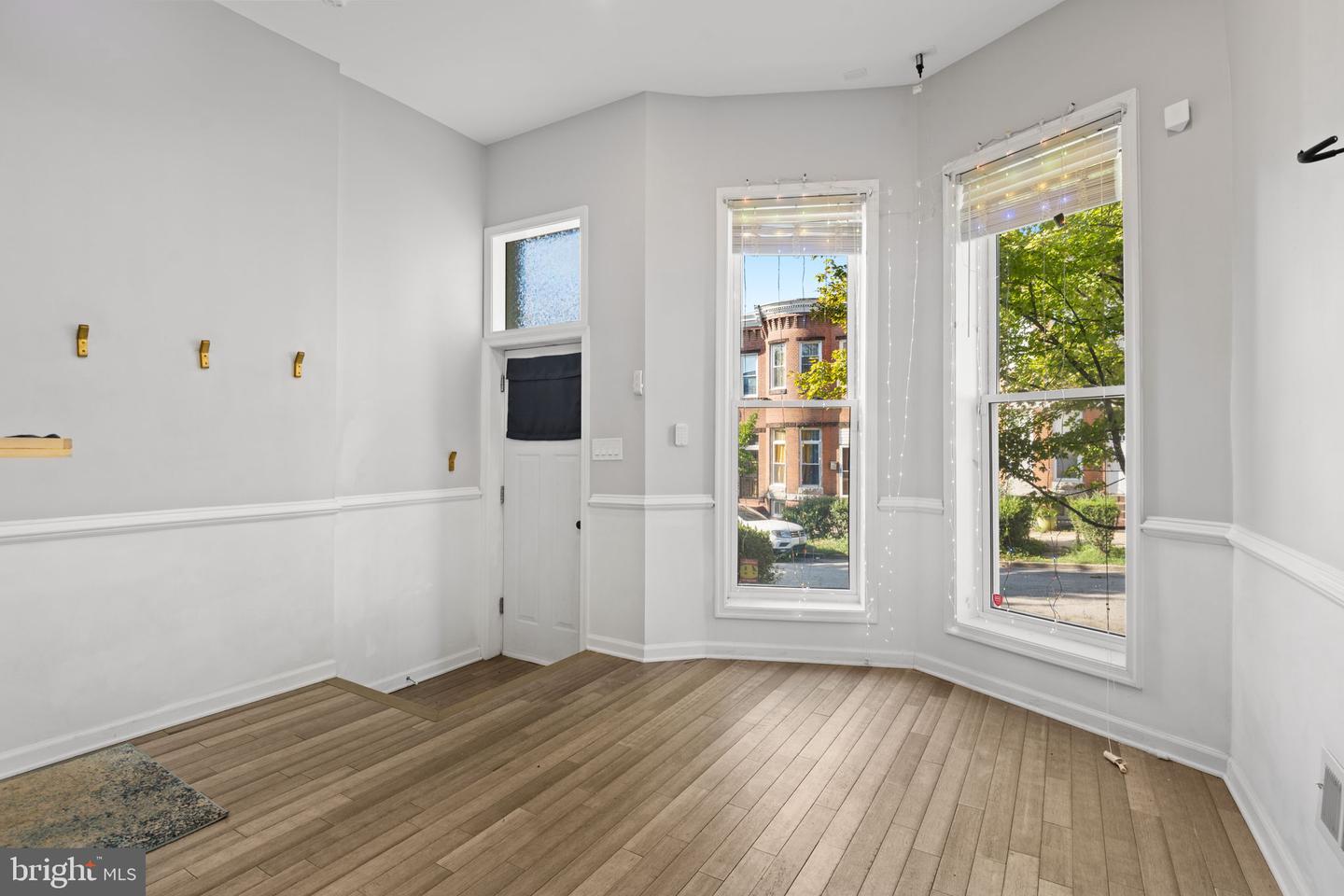 2815 Parkwood Ave Property Photo 4