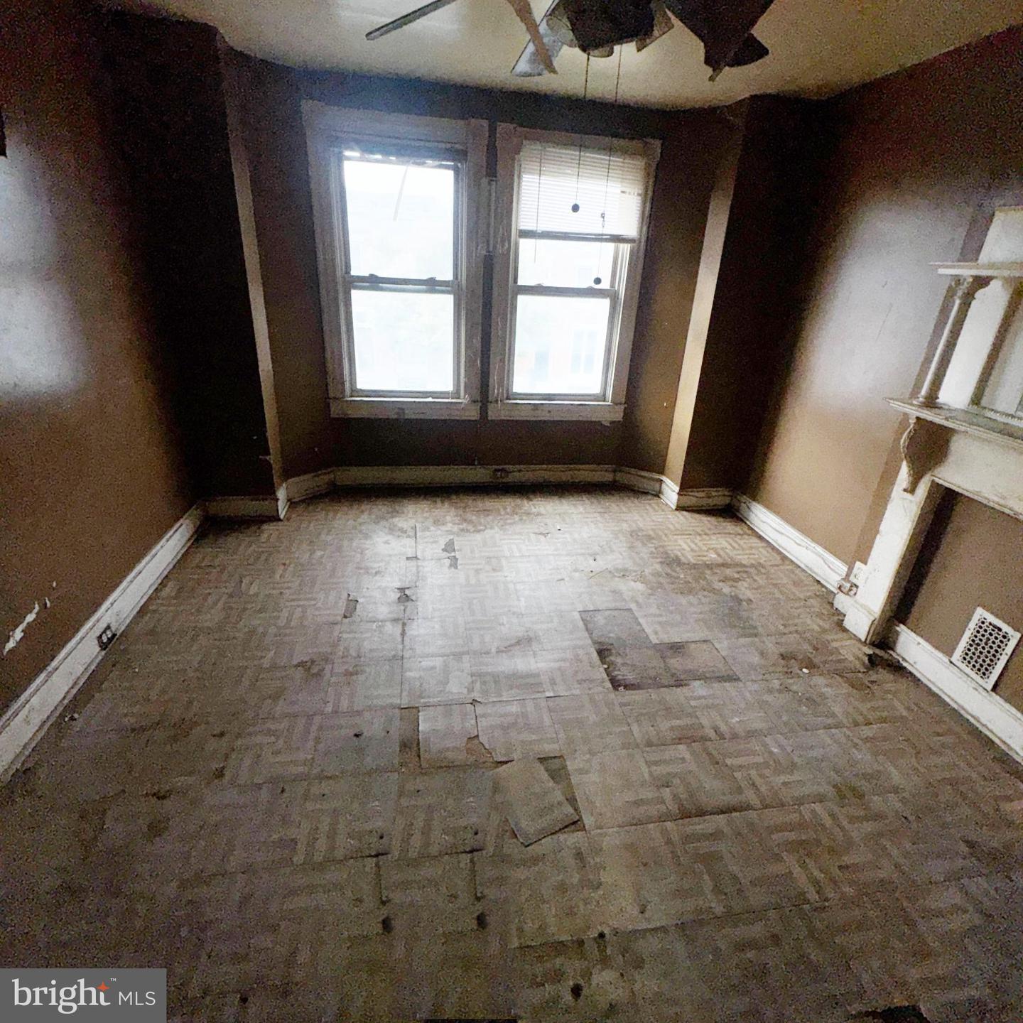 2222 W Fayette St Property Photo 7