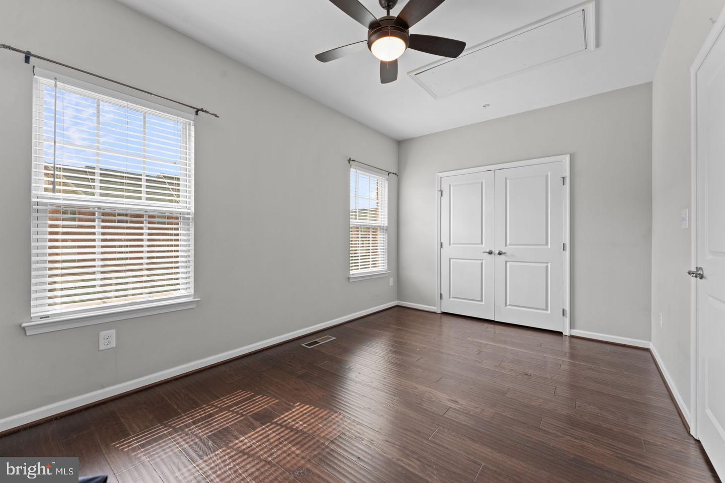 4662 Hudson St Property Photo 12