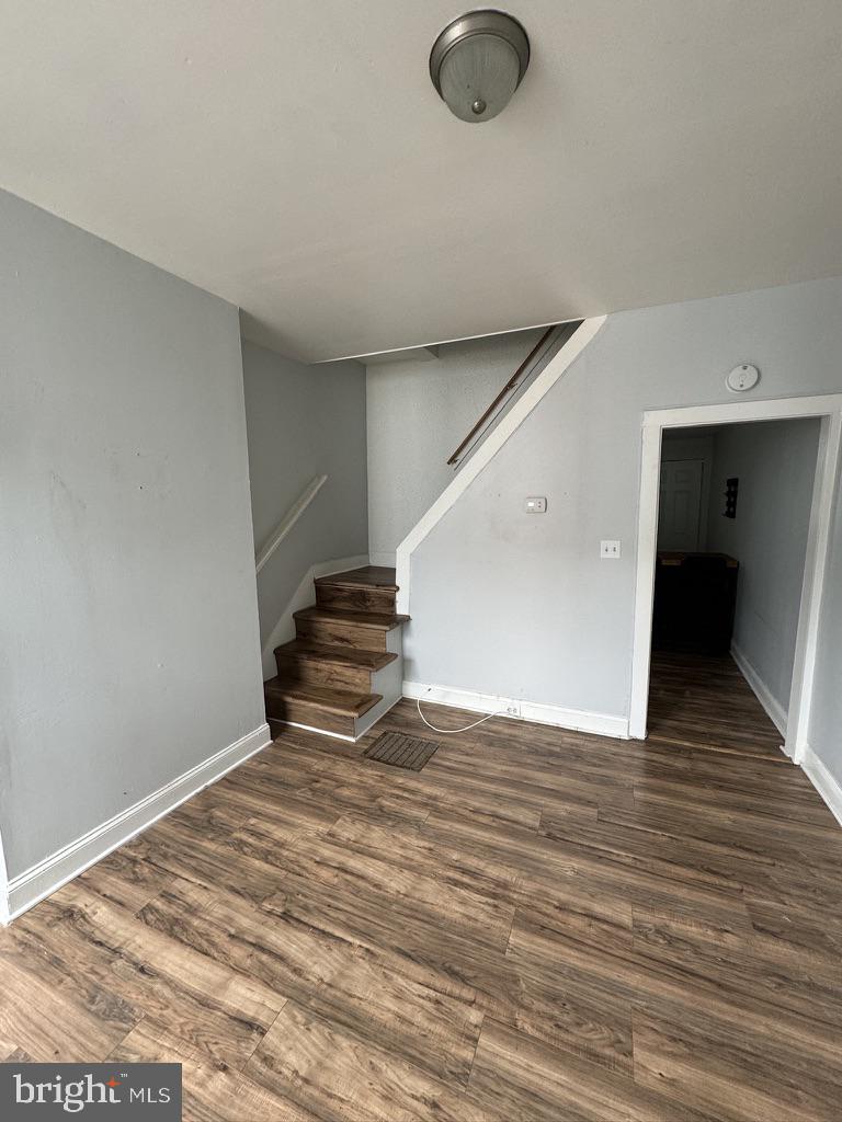 2610 Miles Ave Property Photo 2