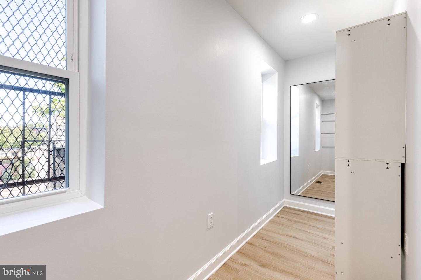 2258 Brookfield Ave Property Photo 25
