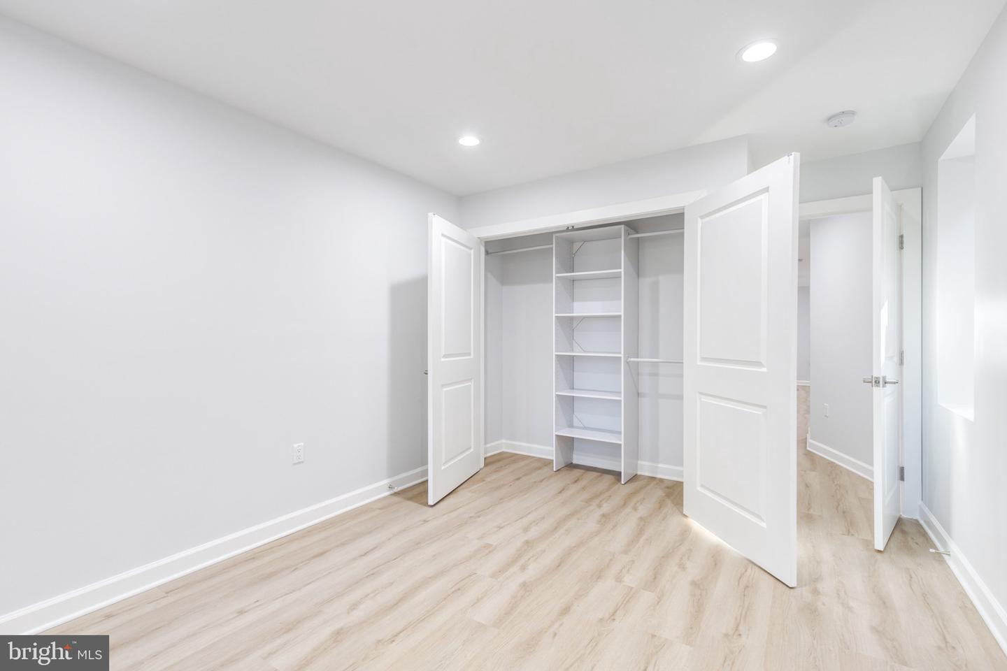 2258 Brookfield Ave Property Photo 31