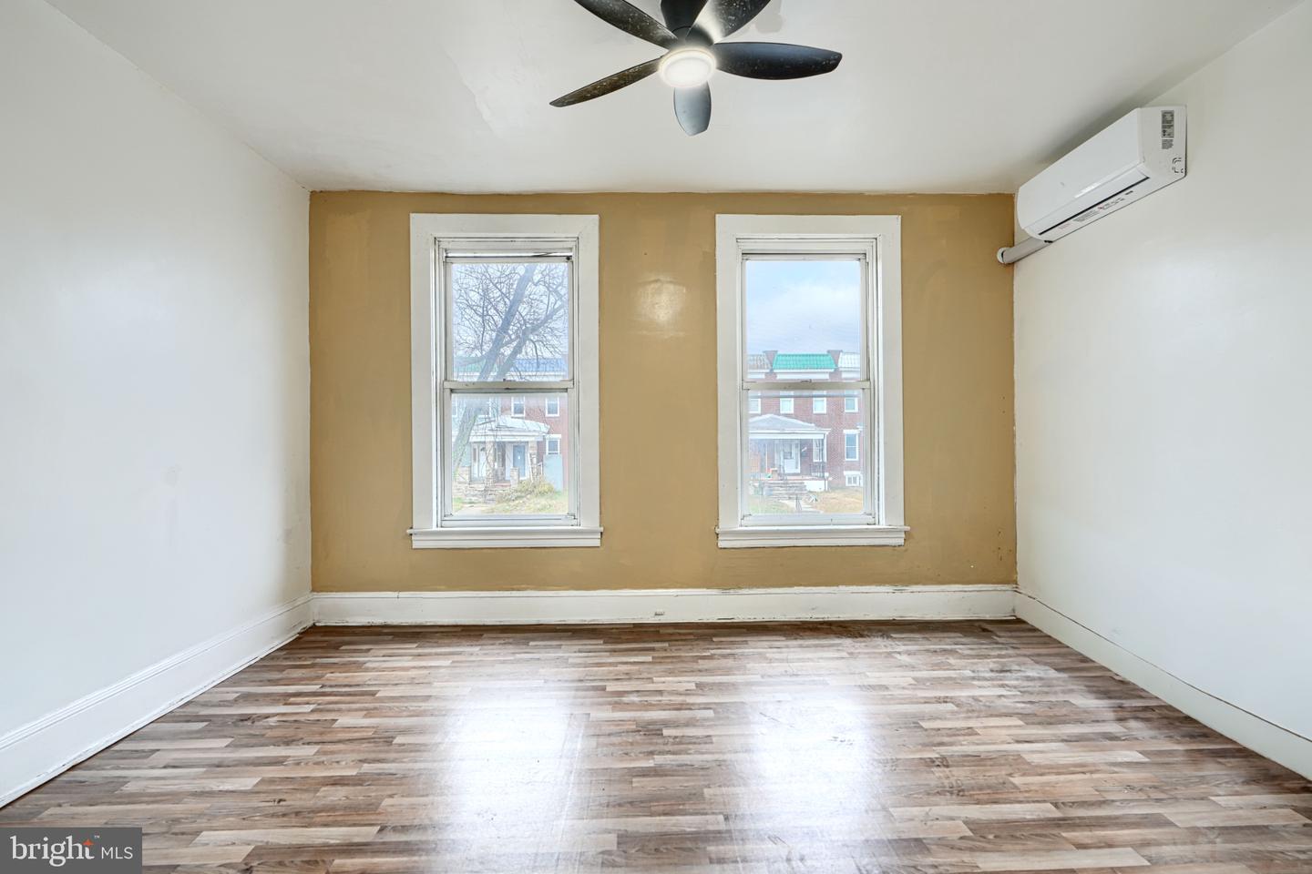 2515 Oswego Ave Property Photo 13
