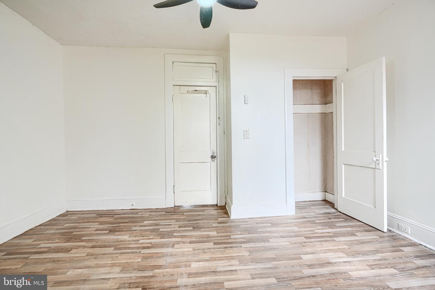 2515 Oswego Ave Property Photo 17