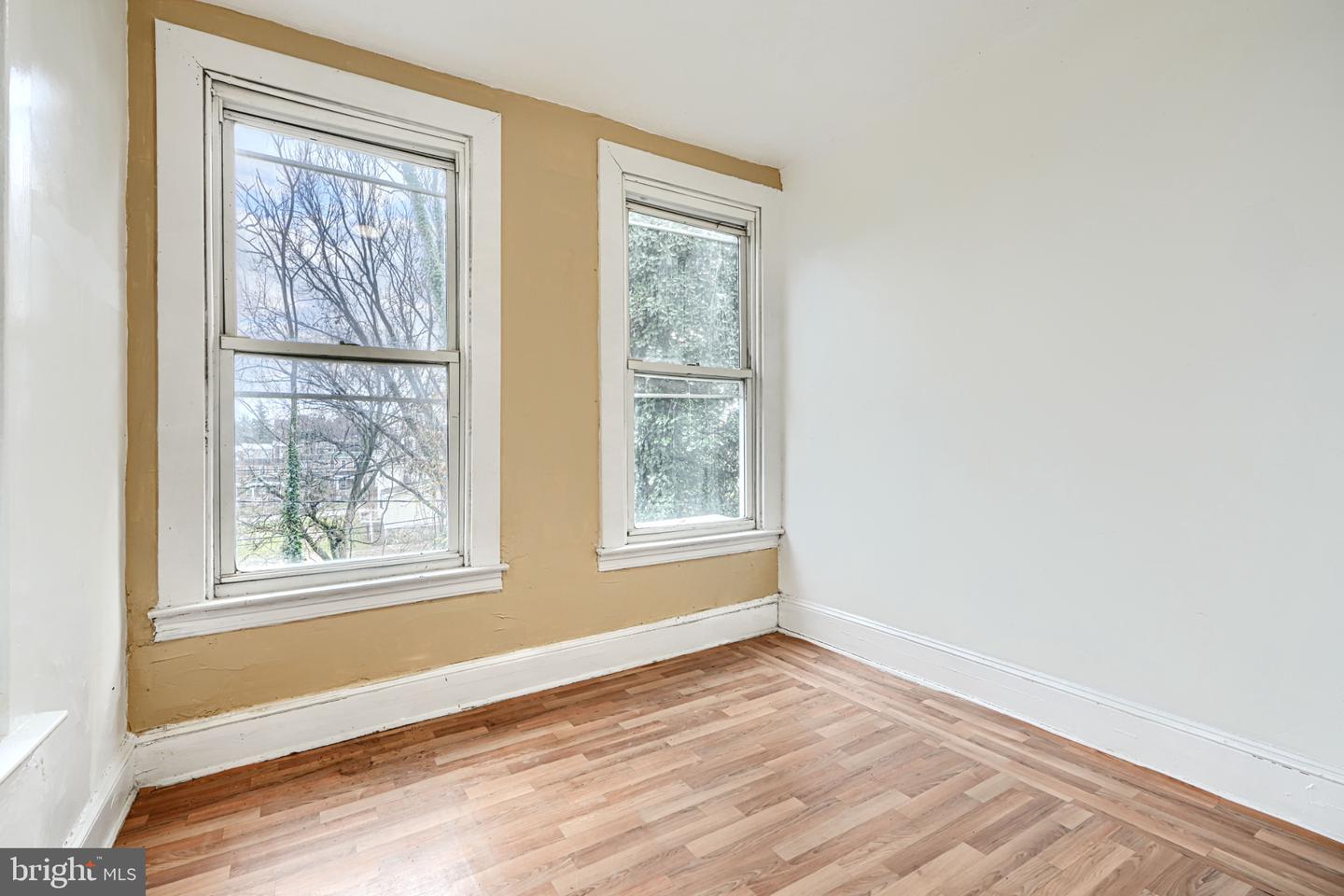 2515 Oswego Ave Property Photo 18