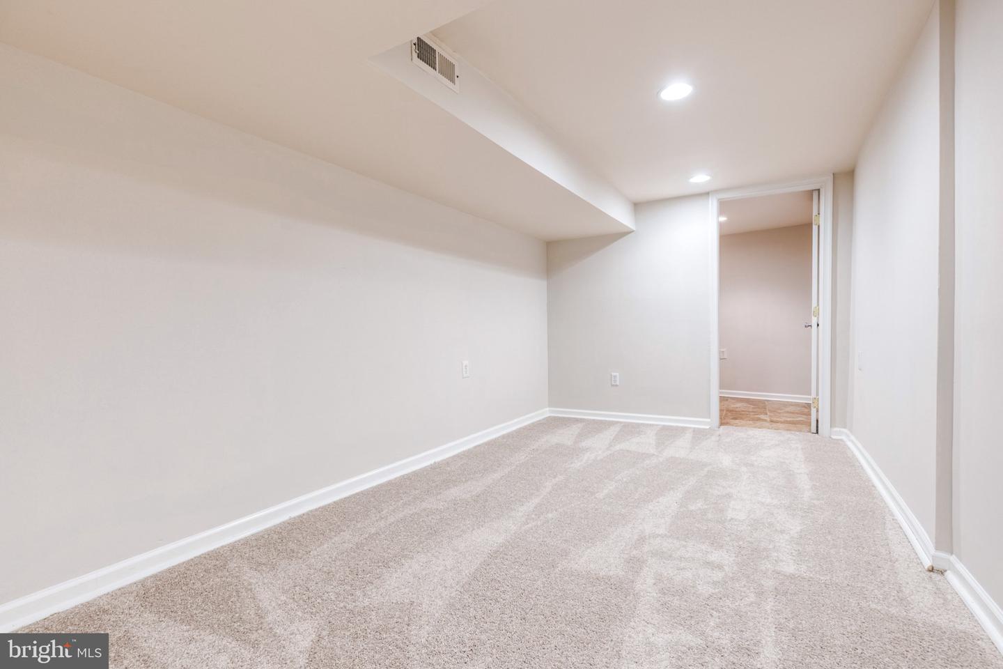 1806 Light St Property Photo 33