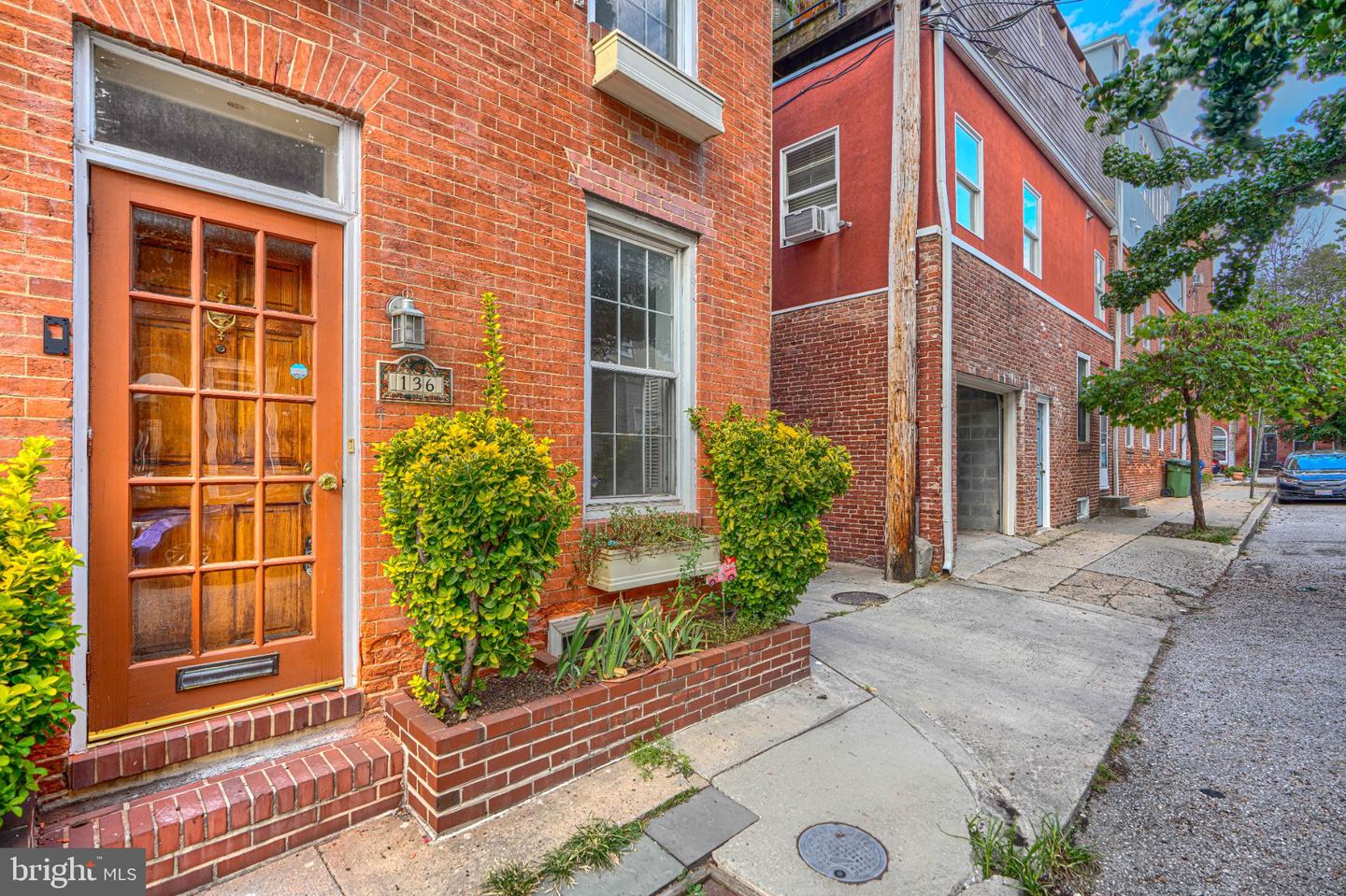 136 E GITTINGS ST Property Photo 1