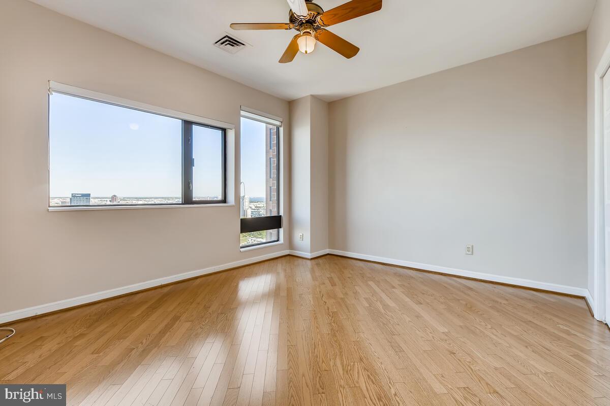 10 E Lee St #2608 Property Photo 15
