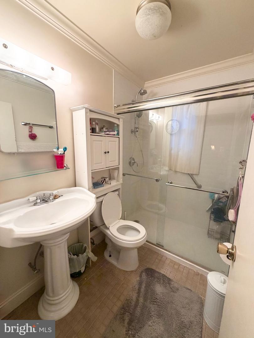 2915 N Rogers Property Photo 6