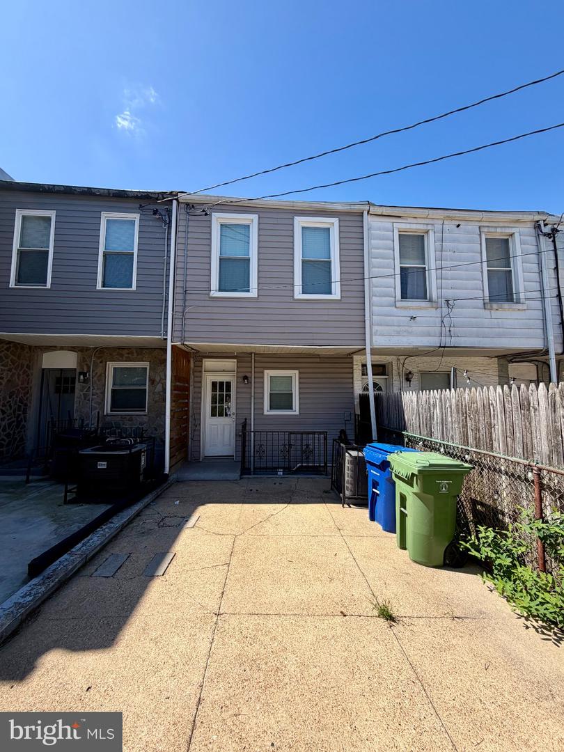 343 S Macon St Property Photo 8