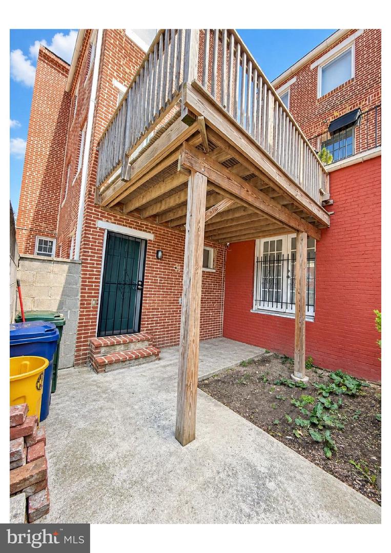 1501 E Baltimore St Property Photo 15