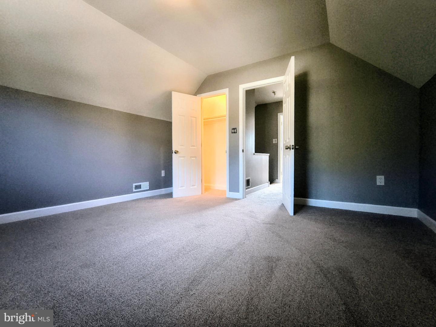 2713 Chesley Ave Property Photo 11