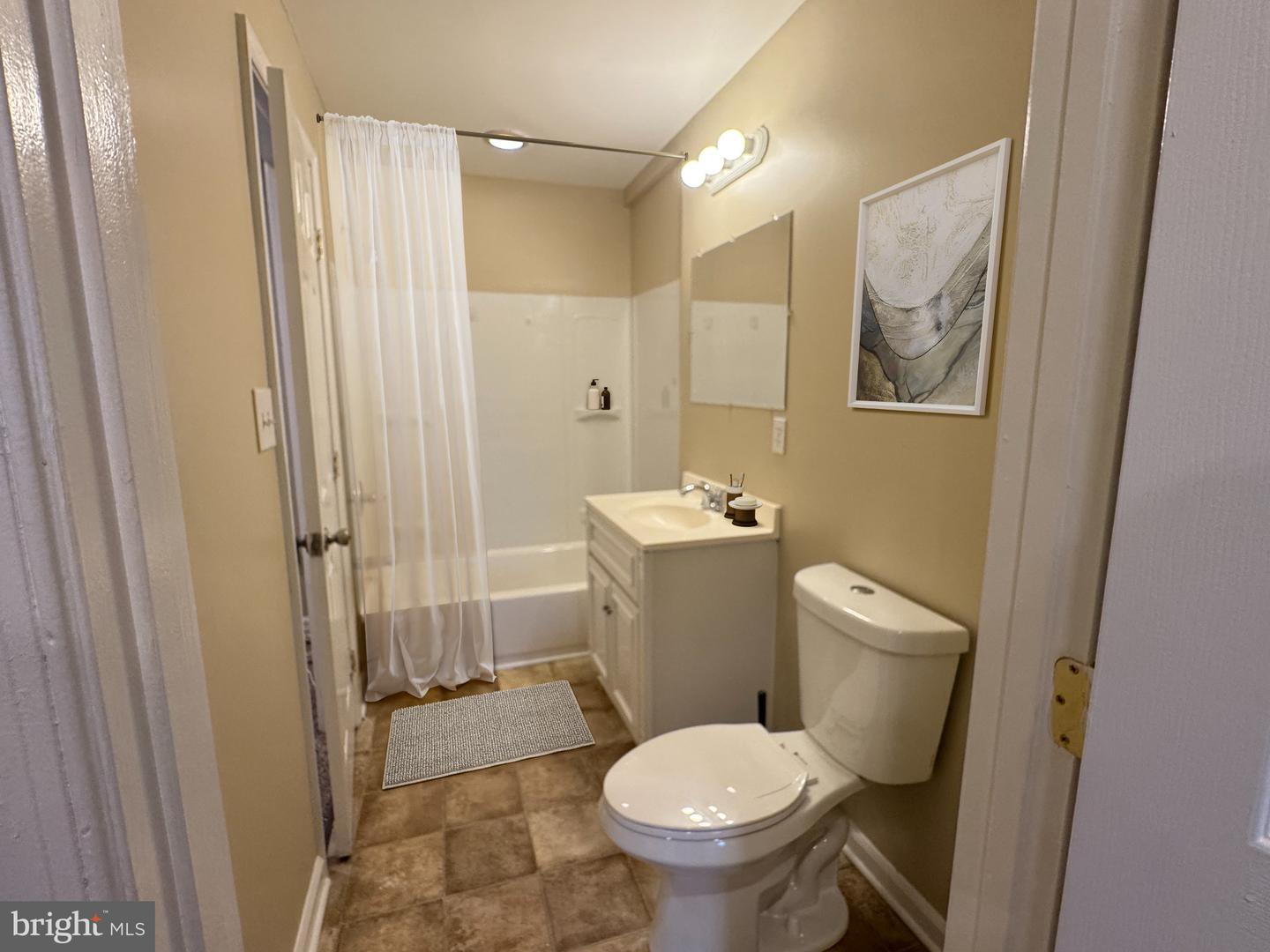2229 Jefferson St Property Photo 13