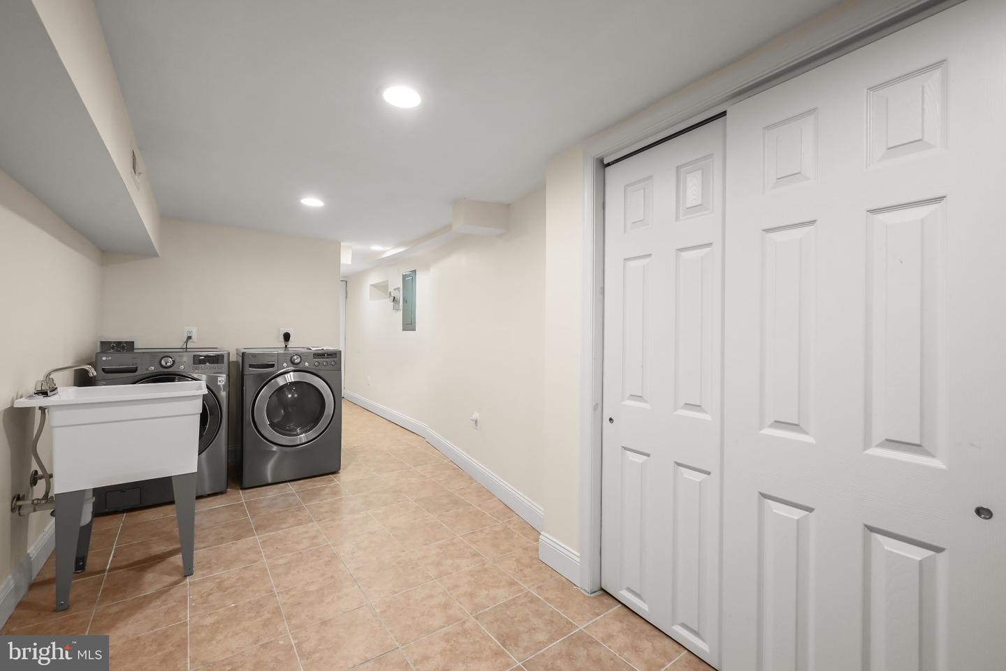 MDBA2231420 Property Photo 29