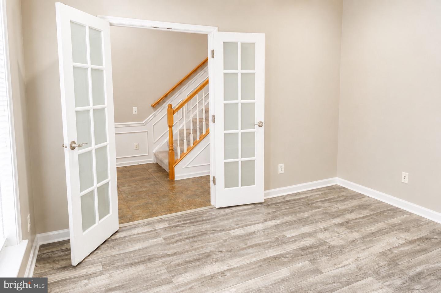 1416 Steuart St Property Photo 3