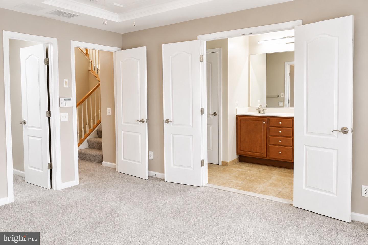 1416 Steuart St Property Photo 16