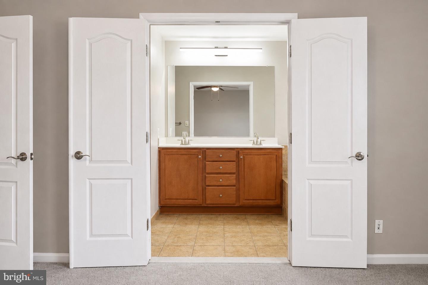 1416 Steuart St Property Photo 18