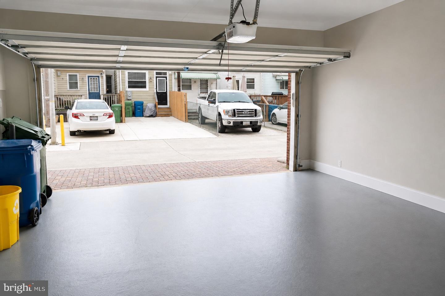 1416 Steuart St Property Photo 28