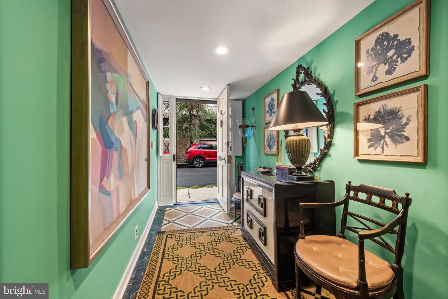 12 W Hamilton St Property Photo 3