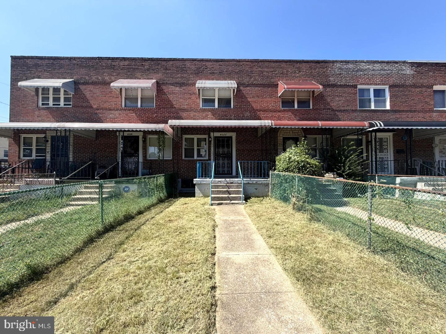 4026 WOODMERE AVE Property Photo 1