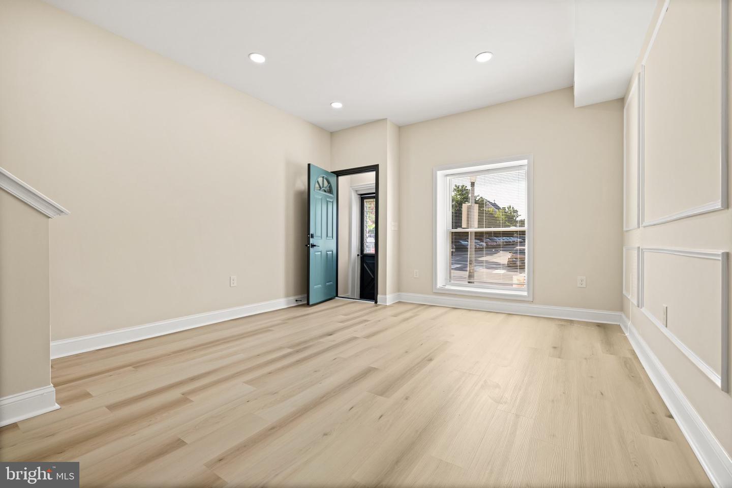 3232 E Lombard St E Property Photo 5