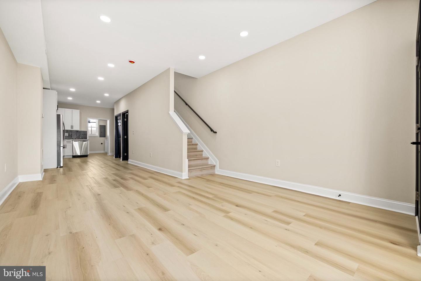 3232 E Lombard St E Property Photo 6