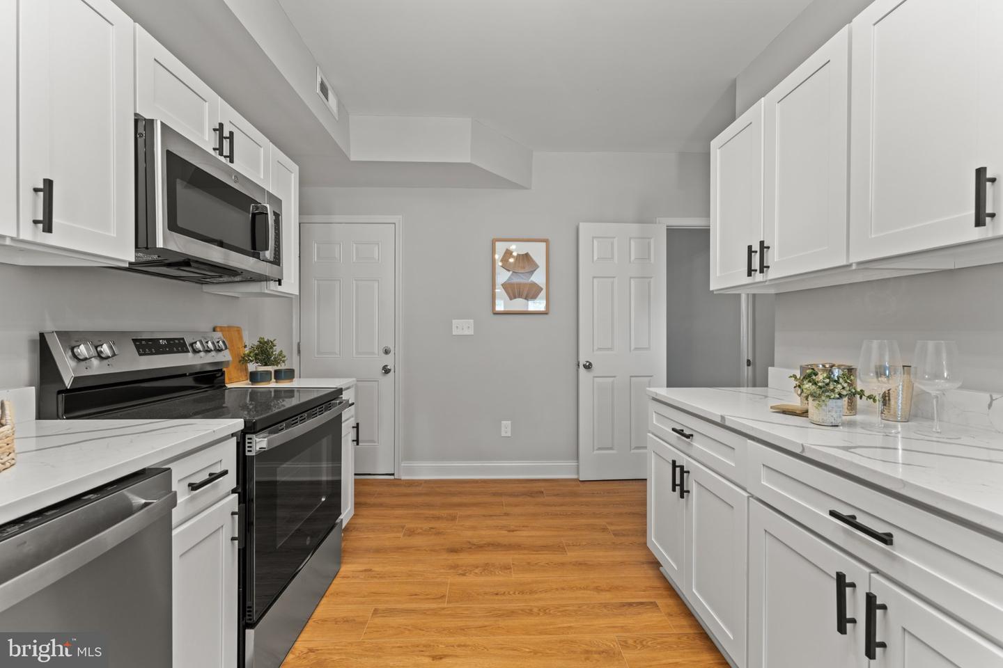 1724 N Milton Ave Property Photo 11