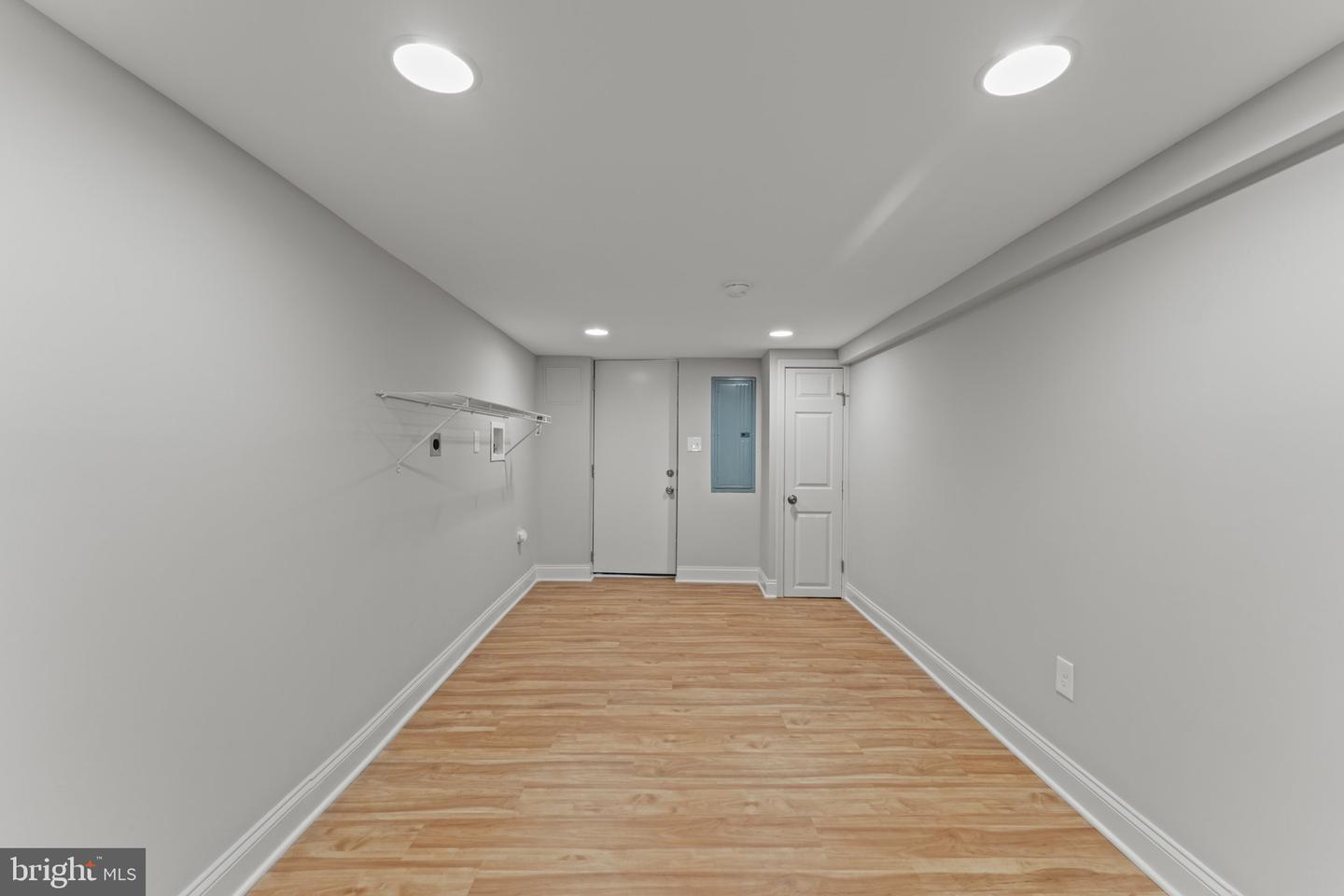 1724 N Milton Ave Property Photo 28