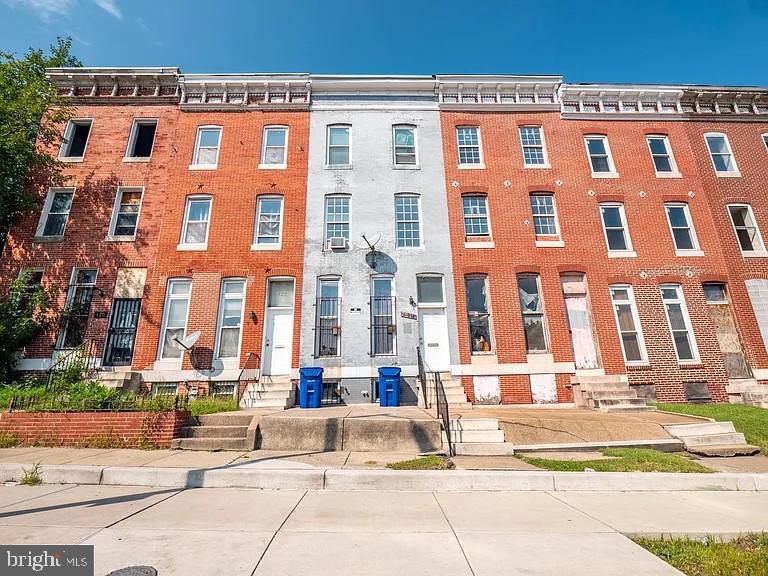 424 E North Ave #unit 1 Property Photo 1