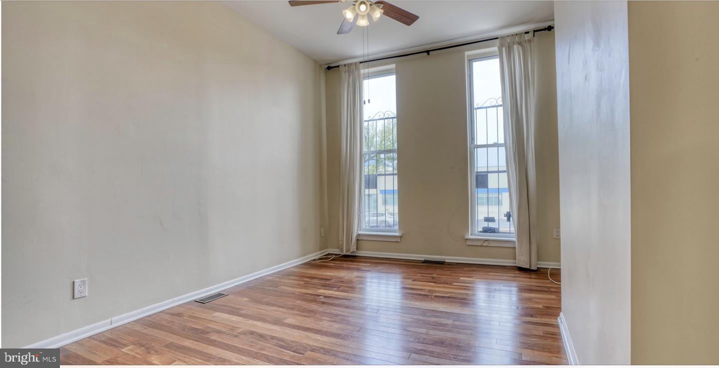 424 E North Ave #unit 1 Property Photo 4