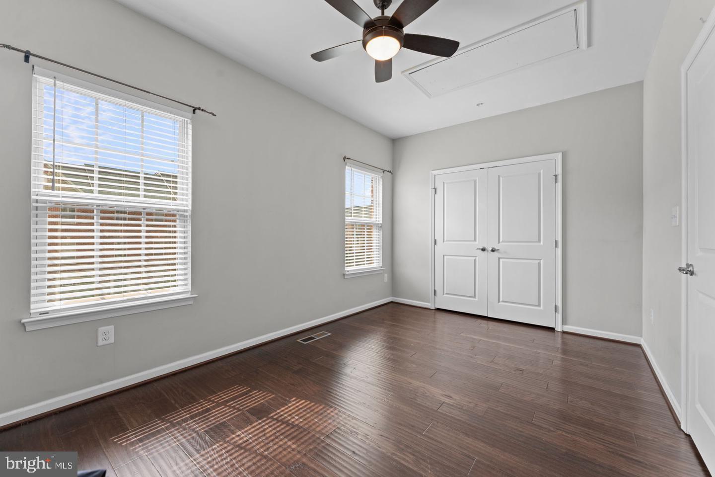 4662 Hudson St Property Photo 12