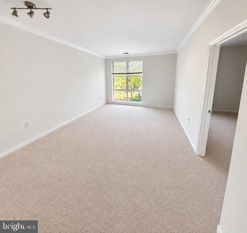 23 Pierside Dr #211 Property Photo 3
