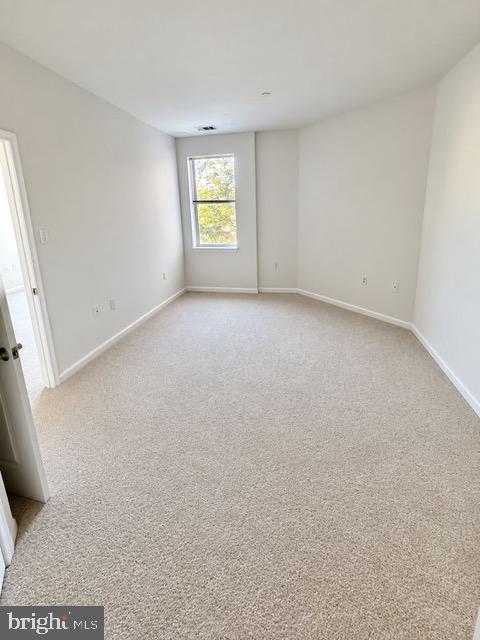 23 Pierside Dr #211 Property Photo 6