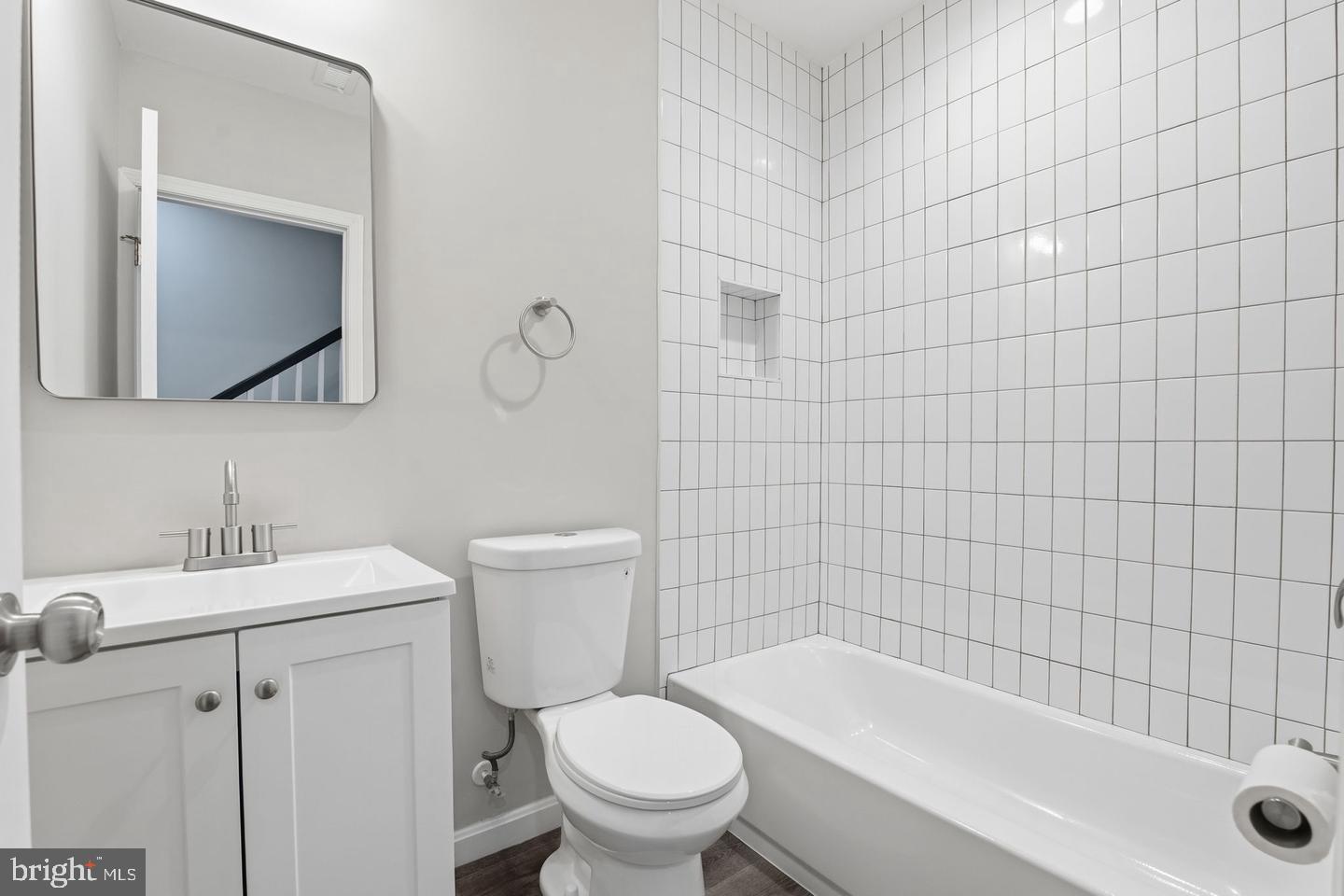 1032 N Fulton Ave Property Photo 20